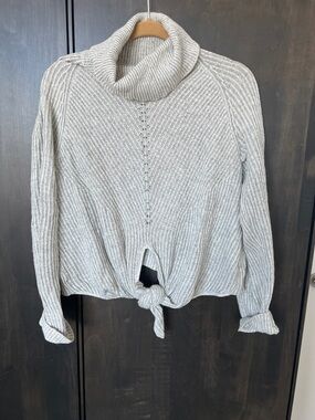 Turtleneck cropped Knit Sweater - Light Gray